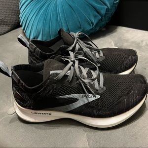 Women’s Brooks Levitate 4
